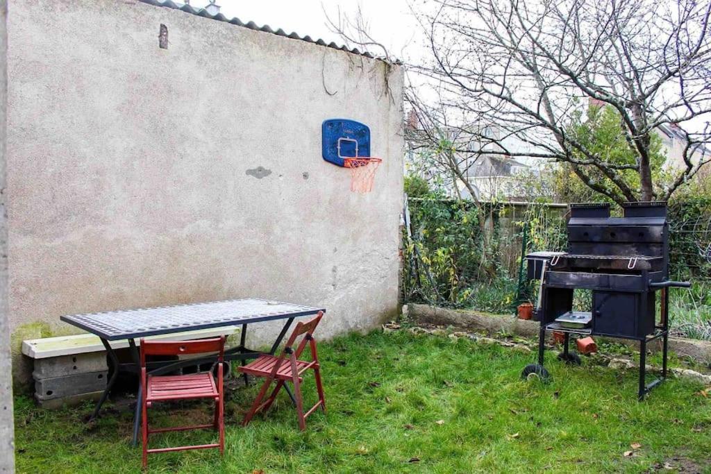 Ferienwohnung Studio Avec Jardin A Tours Exterior foto